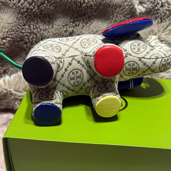 Tory Burch stuffed Elephant decor - Picture 3 of 3